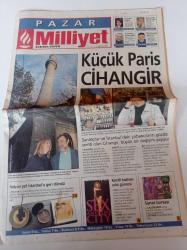 Milliyet Pazar Gazetesi - 3 Aralık 2000 - Murat Belge ve Hale Soygazi Fotoğrafı - Küçük Paris Cihangir - Kentli Kadının Seks Güncesi - Sarah Jessica Parker