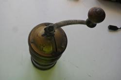 Mükemmel Durumda İtalya Kahve Öğütücü / Değirmen Vintage Güzel Tre Spade  italyan malı (yeni raf