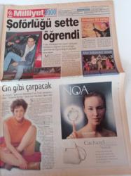 Milliyet 2000 Gazetesi - 5 Kasım 2000 - Önce Seks Sonra Sevgi - Aydan Şener Fotoğrafı - Hülya Avşar - Yılan Hikayesi - Musa Eroğlu