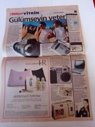 Milliyet Vitrin Gazetesi - 21 Nisan 2001 - Sayı 230 - Manken Dilek Serbest Ve Pınar Bulut Fotoğrafı - Erberk Ajan- Alışveriş Brookfiels Geldi - Boxer'lı Cazibe