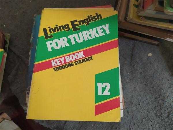 LİVİNG ENGLİSH FOR TURKEY KEY BOOK THINKING STRATEGY 12