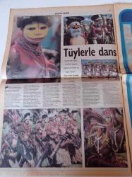 Milliyet Pazar Gazetesi- 8 Mart 1998 - Sayı 68 - Ay'a Roket Yollayan Türk Zühtü Bayar- Bu Resimlerde Kadın Nerede - Melinda - Balkan Naci İslimyeli - Republica'nın Solisti Saffron