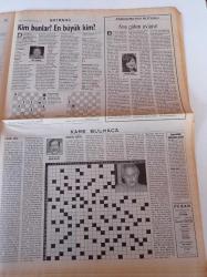 Milliyet Pazar Gazetesi- 8 Mart 1998 - Sayı 68 - Ay'a Roket Yollayan Türk Zühtü Bayar- Bu Resimlerde Kadın Nerede - Melinda - Balkan Naci İslimyeli - Republica'nın Solisti Saffron