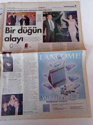 Milliyet Gazete Pazar - 6 Aralık 1998 - Sayı 96 - Kadir İnanır Fotoğrafı - Ağzı Bozuk Bir Film Gemide - Cem Yılmaz - Mehmet Ağar - Erkan Can - İnsan Eti Lezzetlidir - Asabi Reklamlar Vizyonda