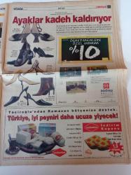 Milliyet Vitrin Gazetesi - 25 Kasım 2000 - Sayı 209 - Uçuk Kaçık Bir Albüm Offspring Conspiracy Of One- - Eminönü'nün Tahtı Sarsılmıyor - Feshane'de Nostalji