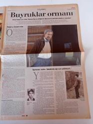 Milliyet Popüler Kültür Gazetesi - 18 Eylül 2003 - Tarkan Fotoğrafı - Derbin Mi Var Derdin Var Fenerbahçe Galatasaray Derbisi - Gülben Ergen -  Orhan Pamuk'un İstanbul Kitabı