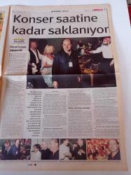 Milliyet Business Gazetesi - 10 Ağustos 2003 - Sayı 4 - Ünlü Olacaksın Yavrum - Tarkan ve Eminem Çocukluk Fotoğrafı - Bombus Arısının Tanesi 10 Dolar - Mustafa Oğuz Onun Yeri Perde Arkası