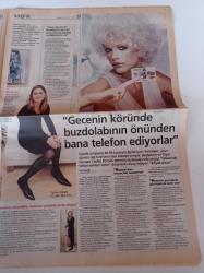 Milliyet Pazar Gazetesi - 28 Eylül 2003 - Ezel Akay Fotoğrafı - TV Seyircisi Tiyatroya Gidecek - Shakespeare - Meltem Cumbul - Mehmet Ali Alabora - Zeynep Fadıllıoğlu