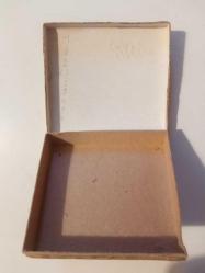 RİLA YAZILI DAĞCI TEMALI ESKİ BİR KARTON SİGARA KUTUSU...