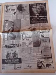 Milliyet 2000 Gazetesi - 1 Mayıs 2000 - Tövbekar Borsacı Gaye Yılmaz Fotoğrafı - Hülya Avşar Kaya Çilingiroğlu'nu Anlattı - Senarist Çizer Galip Tekin - Yağmur Atsız