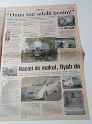 Milliyet Otomobil Gazetesi - 21 Eylül 2004 - Yalova Gemlik Gezisi -  Çınarcık - Armutlu - Yaşlı Otomobiller Bizler Hurda Değiliz - Ünlü Sanatçı Levent Yüksel Fotoğrafı