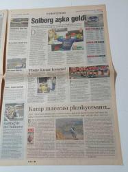 Milliyet Otomobil Gazetesi - 21 Eylül 2004 - Yalova Gemlik Gezisi -  Çınarcık - Armutlu - Yaşlı Otomobiller Bizler Hurda Değiliz - Ünlü Sanatçı Levent Yüksel Fotoğrafı