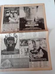 Milliyet 2000 Gazetesi - 27 Ağustos 2000 - Spice Girls Fotoğrafı - Amerikan'ım Süper Türk'ü  Sıddıka Demir Velipaşaoğlu - Müziğin Saklı Kenti Coşkun Demir - Ozan Güven