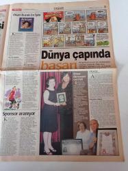 Milliyet 2000 Gazetesi - 27 Ağustos 2000 - Spice Girls Fotoğrafı - Amerikan'ım Süper Türk'ü  Sıddıka Demir Velipaşaoğlu - Müziğin Saklı Kenti Coşkun Demir - Ozan Güven