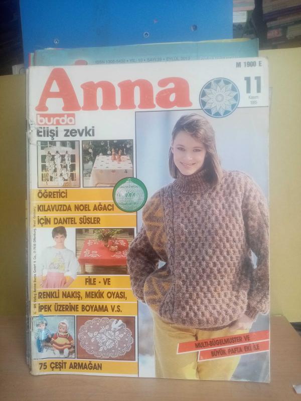 ANNA BURDA ELİŞİ ZEVKİ DERGİSİ KASIM 1985 SAYI:11 ÖĞRETİCİ KILAVUZDA NOEL AĞACI İÇİN DANTEL SÜSLER-(MULTİ-BÜGELMUSTER VE PAFTA EKİ İLE) ANNA BURDA ELİŞİ ZEVKİ DERGİSİ KASIM 1985 SAYI:11 ÖĞRETİCİ KILAVUZDA NOEL AĞACI İÇİN DANTEL SÜSLER-(MULTİ-BÜGELMUSTER VE PAFTA EKİ İLE)