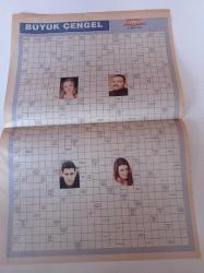 Milliyet Bulmaca Gazetesi - 22 Mart 2003 - Ozan Güven Ve Şebnem Dönmez Fotoğrafı - Doğa Rutkay - Ali Sunal - Memet Ali Alabora - Seren Fosforoğlu - Yavuz Bingöl - 7 Fark