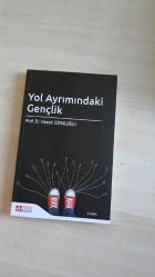 Yol Ayrımındaki Gençlik