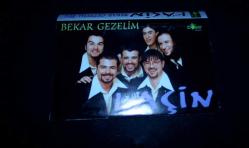 SADECE KARTONETTİR * KASET YOKTUR * GRUP LAÇİN * BEKAR GEZELİM