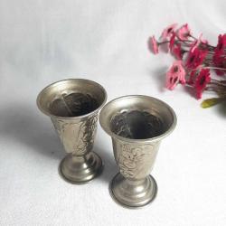 Vintage Metai İşlemeli Küçük Bardaklar