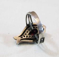 EsKi LALE FoRMLu GÜMÜŞ TAŞLI KADIN YÜZÜĞÜ....