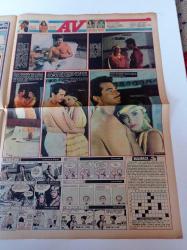 Milliyet Renk Gazetesi - 8 Ağustos 1984- Kenan Kalav Fotoğrafı - Hidiv Kasrı - Av Fotoroman - Salih Güney - Bahar Öztan - Ahmet Özhan