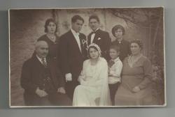 EMİNE'NİN NİKAH FOTOĞRAFI VE AİLESİ ARKASI OSMANLICA YAZILI...