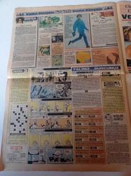 Milliyet Renk Gazetesi - 30 Mayıs 1984 - Banu Alkan En Büyük Namussuzluk Göz Zinasıdır- Faruk Peker - Film Yapımcısı Kadri Yurdatap- Michael Jackson Yazar Oluyor