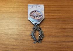 FRANSA PALMİYE YAPRAĞI MOR ŞÖVALYE MADALYASI EN YÜKSEK ONUR MADALYASI B9467