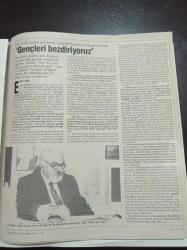 Cumhuriyet Kitap Gazetesi - 2 Kasım 1990 - Sayı 37 -  Yine İmam Gazali Üstüne -9. İstanbul Kitap Fuarı - Devlete Karşı Bir Ozan Nazım Hikmet - Onur Yazarı Aziz Nesin - Melih Cevdet Anday - Bulat Okucava - Sten Nadolny- Abdüllatif Laabi