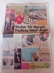 Milliyet Cafe Gazetesi - 13 Ekim 2008 - Bülent Ersoy ve Seda Sayan'ın Vokalisti Şebnem Bal Albüm Çıkardı - Hande Yener Fotoğrafı - Vicdan Bir Nurgül Yeşilçay Filmi Değil - Erden Kıral- Murat Han- Madonna