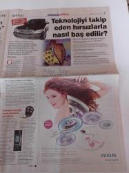 Milliyet Pazar Gazetesi - 18 Nisan 2004 - Yönetmen Yeşim Ustaoğlu Fotoğrafı-Radyonun Adı Kırmızı -Haluk Bilginer - Tamer Karadağlı - Zuhal Olcay - Arkası Yarın - 93'lük Maratoncu Singh Yeni Reklam Starı