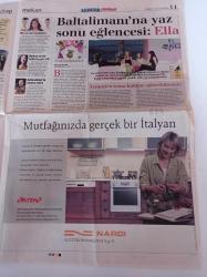 Milliyet Pazar Gazetesi - 15 Ağustos 2004 -Doping Maddelerinin Uyuşturucu Gibi Trafiği Var-Milli Güreşçi Harun Doğan - Zabıta Lale Öztürk Elimden Kurtulan İşportacı Olmadı - Aşk Filmlerinin Unutulmaz Yönetmeni Ülkü Erakalın