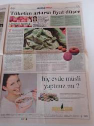 Milliyet Pazar Gazetesi - 15 Ağustos 2004 -Doping Maddelerinin Uyuşturucu Gibi Trafiği Var-Milli Güreşçi Harun Doğan - Zabıta Lale Öztürk Elimden Kurtulan İşportacı Olmadı - Aşk Filmlerinin Unutulmaz Yönetmeni Ülkü Erakalın