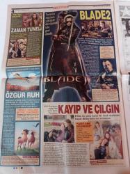 Star Box Gazetesi - 24 Ağustos 2002 - Deniz Akkaya Fotoğrafı - Kuşum Aydın - Erol Evgin - Ece Erken - Passa Parola - Müjde Ar - Tarık Akan - Petek Dinçöz - Demet Akalın