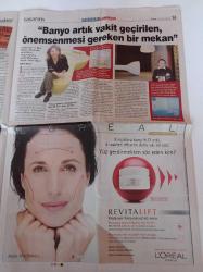 Milliyet Pazar Gazetesi - 10 Ekim 2004 - Bedri Baykam - Karikatürist Yiğit Özgür -Ben Teşhirci Değil Nüdistim Makine Mühendisi Muzaffer A. - Beşiktaş Antrenörü Vicente Del Bosque- Orhan Pamuk