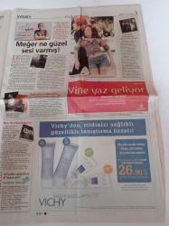 Milliyet Pazar Gazetesi - 4 Ekim 2009 - Ivana Sert Fotoğrafı - Gösterime Yönetmensiz Giren Film Mazi Yarası - Madonna - Nilüfer Açıkalın - Kıvanç Tatlıtuğ - Beren Saat - Scarlett Johansson - İsrail Başkonsolosu Moshe Kamhi