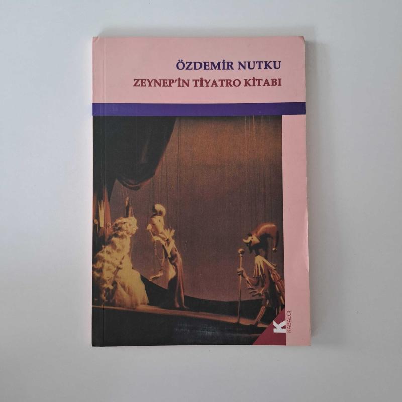 Zeynep'in Tiyatro Kitabı