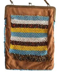 Sadece size özel, tamamen el yapımı, boncuklarla bezeli şık bir çanta