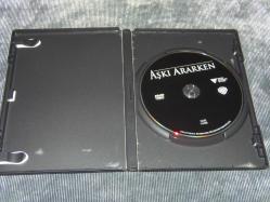 AŞKI ARARKEN-THE LUCKY ONE.SIFIR AYARINDA ÇOK TEMİZ PROBLEMSİZ DVD FİLMDİR.