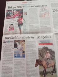 Cumhuriyet Pazar Gazetesi - 3 Kasım 2019 - Sayı 1547 - Ercan Kesal Ve Ahmet Ümit Fotoğrafı - Vladimir Putin'in Siyaset Araçları - Müzisyen Selen Beytekin Sıra Dışı Sesiyle Caz Söylüyor - Tokyo Olimpiyatları İçin Geri Sayım