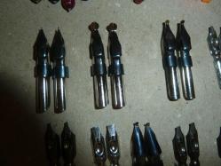 ANTİKA HATTAT DİVİT UCU KALİĞRAFİ UÇLARI 30 ADET +10 ADET DİVİT KALEMİ+4 HOKKA+1 ŞİŞE MÜREKKEP+ÜCRETSİZ KARGO