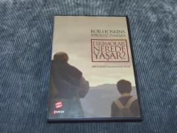 ESKİMOLAR NEREDE YAŞAR?-BOB HOSKINS-SERGIUSZ ZYMELKA.SIFIR AYARINDA TEMİZ PROBLEMSİZ VCD FİLMDİR.