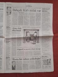 Cumhuriyet Gazetesi 5 Şubat 2010 Peygamber Tartışması Sertleşiyor,Uyuyan Devi Uyandırdılar,NATO Toplandı Elektrik Kesildi,EMASYA Artık Tarih Oldu,Türkiye'ye Afganistan Övgüsü,Fenerbahçe Hız Kesmedi,Uğur Zemin Kurbanı,,Galatasaray'da Kâbus Hortladı,Taktik Hasta Yatağında
