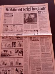 Bugün Gazetesi - 27 Nisan 1996 - Banu Alkan Fotoğrafı - Turizm Bakanı Işılay Saygın Turistik Yerlerde Fes Satışını Yasaklıyor - İstanbul Üniversitesi'nde Eylem