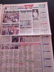 Bugün Gazetesi - 27 Nisan 1996 - Banu Alkan Fotoğrafı - Turizm Bakanı Işılay Saygın Turistik Yerlerde Fes Satışını Yasaklıyor - İstanbul Üniversitesi'nde Eylem