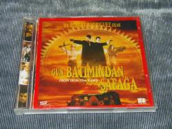 GÜN BATIMINDAN ŞAFAĞA-FROM DUSK TILL DAWN..SIFIR AYARINDA TEMİZ PROBLEMSİZ VCD FİLMDİR.