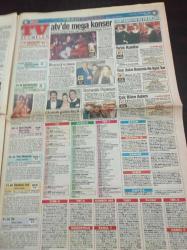 Takvim Gazetesi - 29 Nisan 1996 - İzmirli Manken Hülya Arık Fotoğrafı - Liderlere Sorulacak Nereden Buldun - İzmir'de 53 AIDS'li Var - Refah Partisi - Mega Star Tarkan Konseri