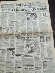 Takvim Gazetesi - 25 Nisan 1996 -Kadir Has'tan 5 Milyarlık Bağış - Anayol'da Çatlak-İbrahim Tatlıses ve Muazzez Ersoy Fotoğrafı - Yıldız Kenter - Olacak O Kadar - Bülent Ecevit Yakında Seçim Olabilir - 32 Milyara Koltuk - Kupa Galatasaray'ın