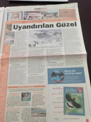 Hürriyet Pazar Gazetesi - 1 Şubat 2004 - Gamze Özçelik-İşte Yılmaz Erdoğan'ın Annesi - Batanay'ın İlk Kayıtları Albüm Oldu - Yalçın Doğan - Öfkeli Sir Alex Ferguson - Mars Maçında Amerikalı Robotlar Avrupalı Robotları Nasıl Yendi