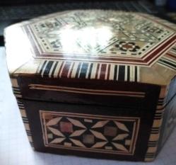 SEDEF KAKMALI ALTIGEN MÜCEVHER KUTUSU